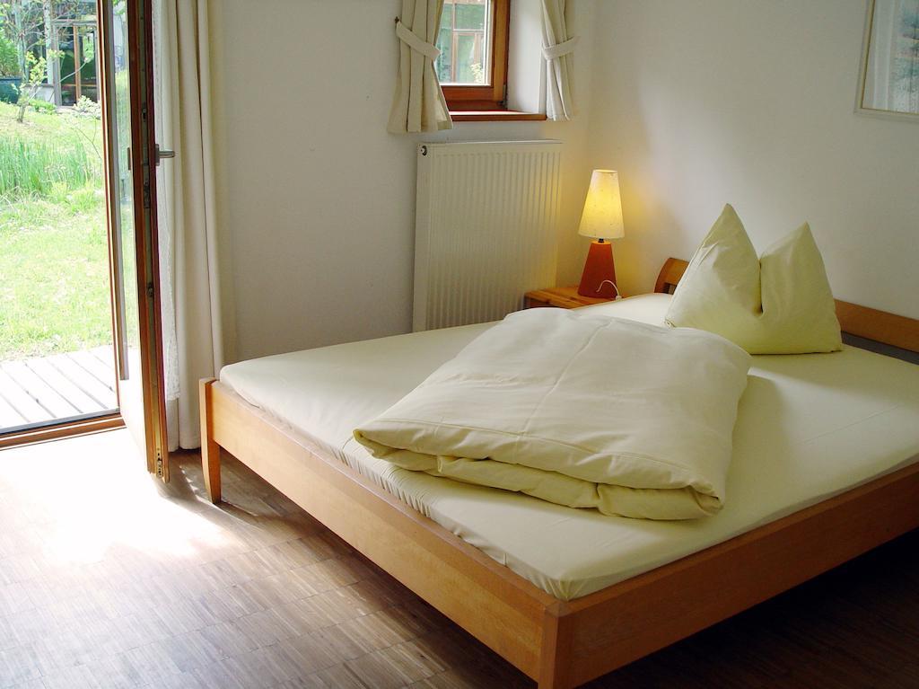 Outdoorhotel Jaeger Von Fall Lenggries Room photo